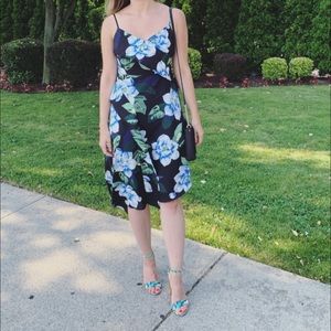 BOGO 🚨 Banana Republic Dress